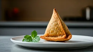 Akshay Kumar's 15-Year Samosa Boycott: Health, Alternatives & Expert Advice