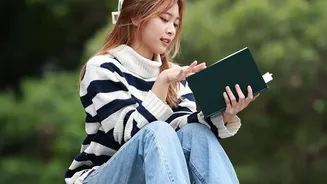 Seoul's Model Puts Comfortable Seating at the Centre of Public Reading