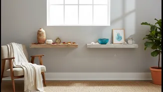 A Seasonal Rotation Keeps Travel Décor Visible Without Permanent Clutter