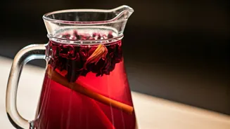 Swap Afternoon Iced Coffee For This Hibiscus Lemongrass Infusion