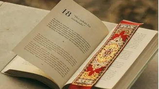 DIY lovers, try this bookmark craft