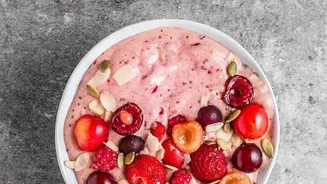 A Yoghurt Smoothie Bowl Can Combine Fruit, Fibre and Protein