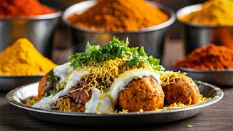 Delhi's Delight: Must-Try Street Food in Chandni Chowk!