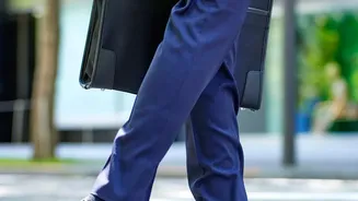 Walking Meetings Could Help Teams Think More Freely, Research Suggests