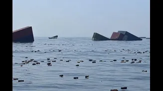 Hormuz turns into junkyard after 2 ships sink