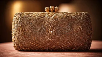 Sparkle and Shine: Embellished Bags for Unforgettable Summer Evenings