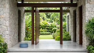 How to Compare Pet Fees, Room Rules and Facilities Before Booking a Stay