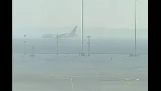 Dense Fog Blankets Delhi-NCR As AQI Turns ‘Severe’; Flight Ops Hit, Red Alert Issued