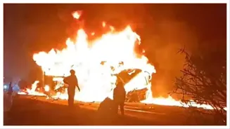 Tragedy in Karnataka’s Chitradurga as sleeper bus erupts in flames after collision with lorry