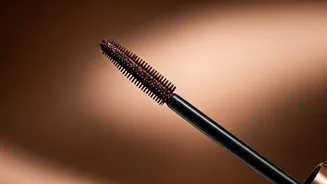 Brown Mascara Is The Quiet Star Of Beauty Trends