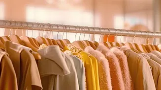 A Smaller Bag Becomes Easier when Clothing Colours Share a Common Palette