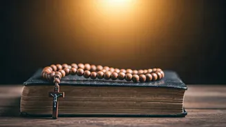 Meaningful Holy Week Alone: Peaceful & Purposeful Ways to Connect with Faith