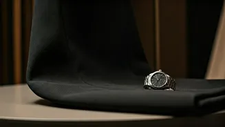 Sara Ali Khan's Stylish Look & Luxurious Accessories