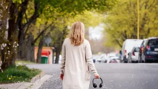 Why Paying Attention While Walking Can Improve Present-Moment Awareness