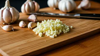 7 Clever Garlic Cutting Techniques & Their Uses