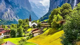 Try tandem paragliding in the Swiss Alps