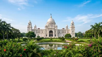 Kolkata During Durga Puja Explained: A Guide to Balancing Local Sightseeing with Puja Visits