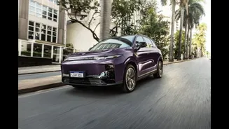 Avaliação do Leapmotor B10: dá para ter carro elétrico sem carregador em casa?