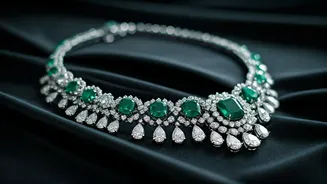 Jewellery as the Star: Elevating Evening Glamour with Bold Embellishments