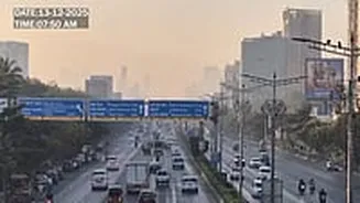 Mumbai Weather Update For Dec 13, 2025: City Wakes Up To A Chill Weekend Overshadowed By Haze; AQI Slips Into Unhealthy Range At 220