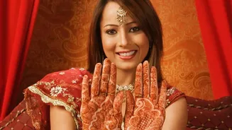 From Thin Stacks to Kadas: Onam Bangles for Every Style