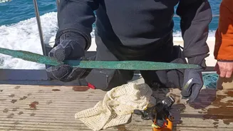 Impressionante espada da Idade do Bronze é encontrada na costa de Devon, na Inglaterra