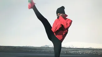 Dynamic stretching prevents cold injuries