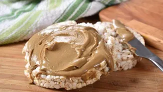 Healthy snacks 101: Rice cakes with nut butter