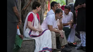 Rahul, Priyanka Gandhi Named In FIR For 'Assaulting, Obstructing Cops' During Protest In Delhi