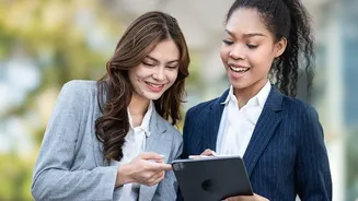 Job Seekers Should Pair AI Knowledge With Strong Collaboration Skills