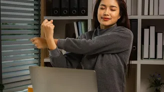 Why Simple Hourly Stretches Keep Office Workers Energized And Free From Muscle Cramps