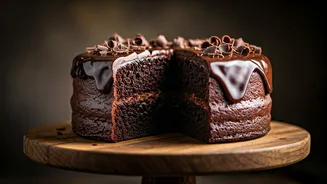 This Chocolate Fudge Cake Trend Is Making A Comeback
