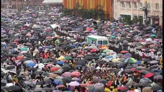 Puri Rath Yatra draws massive crowds amid heavy rain
