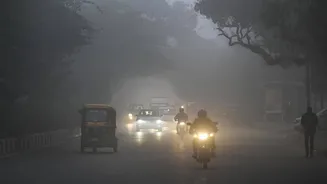 Delhi's air quality 'very poor' amid cold wave, dense fog