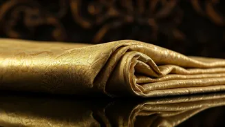Master Banarasi Saree Styling With These Tips