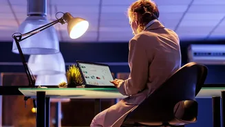 Asynchronous Workplace Etiquette: How Core Overlap Hours Stop Late-Night Work Messages