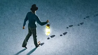 Walking While Discussing Ideas May Boost Creativity, New Study Suggests