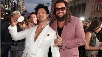 Vidyut Jammwal poses with Jason Momoa at Street Fighter premiere and fans can’t keep calm – See pic