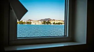 Udaipur's 'Lake View' Surprise: Tourists Discover Wallpaper Instead of Water!