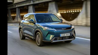 BYD Atto 2 é híbrido plug-in flex com quase 200 cv e será nacional; já dirigimos