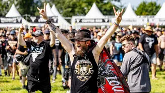 O que fazem pastores evangélicos em um festival de heavy metal