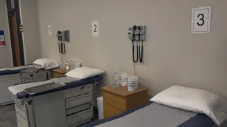 Delhi to Set Up Medical Rooms in 100 Government Schools Under Pilot Project