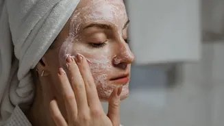 Cansou da rotina de 10 passos? Este novo movimento de skincare que está esvaziando as prateleiras