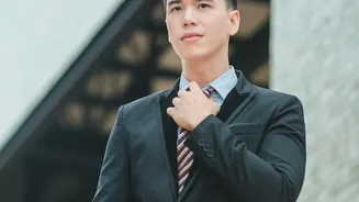 Fresh graduates attract freelance clients by showcasing high quality self initiated portfolio projects