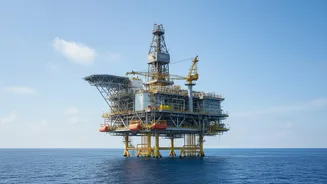 Oil Producers Increase September Supply as Currency Risk Remains