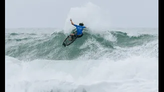 Brasil garante três surfistas nas quartas de final na África do Sul