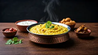 সাধারণ চাল-ডাল থেকে রাজকীয় ভোগ, খিচুড়ি কীভাবে ভারতজুড়ে জনপ্রিয় খাবার হয়ে উঠল?
