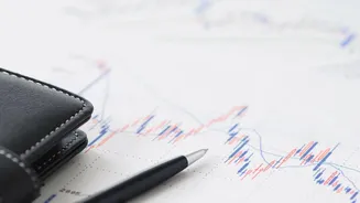 How To Evaluate Index Funds Versus Multi-Cap Funds For Long-Term Wealth In Your 20s