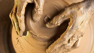 Indian Potters Keep Traditional Techniques Alive Through Everyday Work