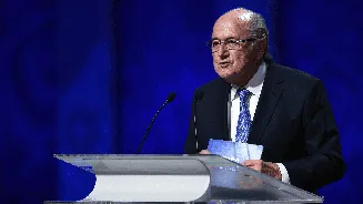 Blatter detona Fifa após árbitro barrado nos EUA: “Inacreditável e absurdo”